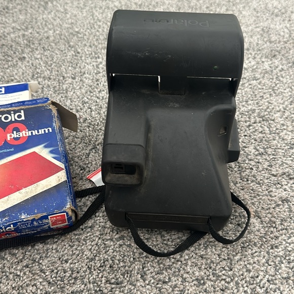 Vintage retro tech Polaroid one step camera with film - Picture 3 of 6